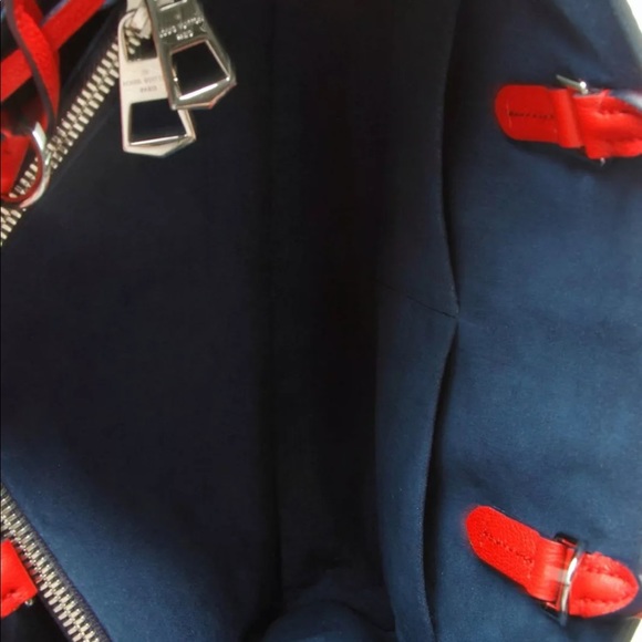 ( SOLD ) Louis Vuitton Epi Twist Tote Bag - Picture 3 of 9